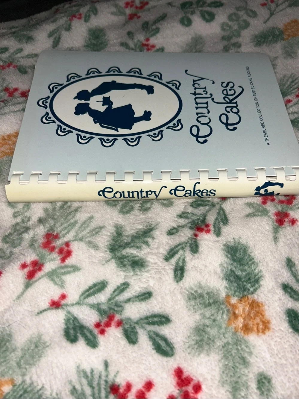 Vintage 1984- Country Cakes Cookbook - spiral bound